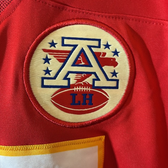 Nike Kansas City Chiefs Mahomes Red and White Football Jersey On Field - Picture 3 of 7